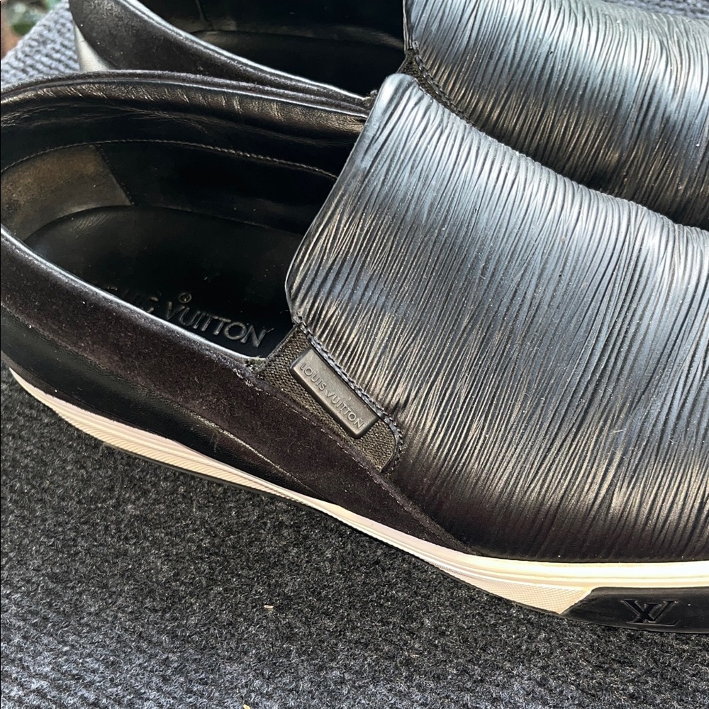Louis Vuitton Black Textured Leather Slip-On Loafers - Picture 5 of 11